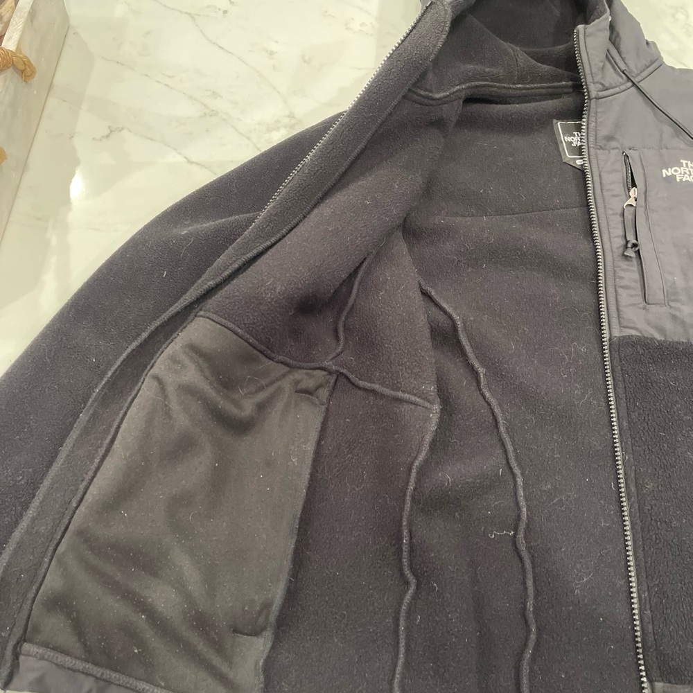 🎉HOST PICK🎉 The North Face black “Denali” zip up jacket with hood - Picture 6 of 11